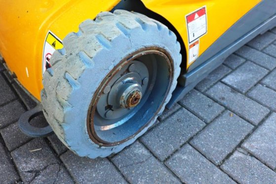 Haulotte STAR 10 Electric, 10m Working Height, 3m Reach, 20 Haulotte STAR 10 Electric, 10m Working Height, 3m Reach, 20 20...