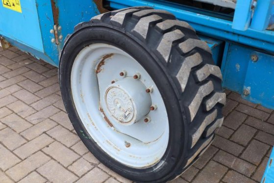 Genie GS4390 Diesel, 4x4 Drive, 15m Working Height, 680k GS4390 Diesel, 4x4 Drive, 15m Working Height, 680k 2012 2 Scissor...
