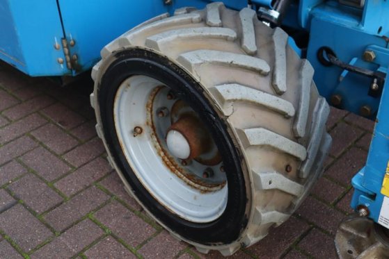 Genie GS4069DC Electric, 14m Working Height, 363kg Capac GS4069DC Electric, 14m Working Height, 363kg Capac 2014 2 Scissor...
