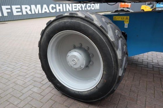 Genie S125 Diesel, 4x4x4 Drive, 40.1m Working Height, 24 S125 Diesel, 4x4x4 Drive, 40.1m Working Height, 24 2013 2 image 24