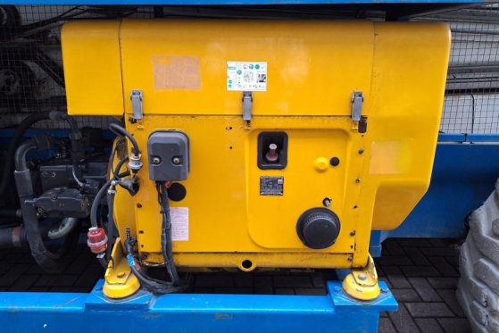 Holland Lift Megastar G320DL30 4WDS/N Diesel, 4x4x4 Drive, 34m Holland lift Megastar G320DL30 4WDS/N Diesel, 4x4x4 Drive, ...