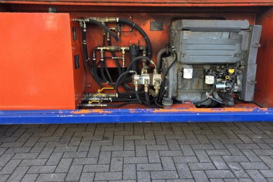 Liftlux SL205-25 D4WDS/P Diesel, 4x4 Drive, Hydraulic Deck Liftlux SL205-25 D4WDS/P Diesel, 4x4 Drive, Hydraulic Deck 2002...