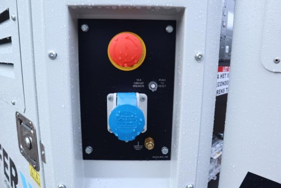 Trime X-BOX 4x320W Valid inspection, Hydr. Vertical towe Trime X-BOX 4x320W Valid inspection, Hydr. Vertical towe 2024 2 i...