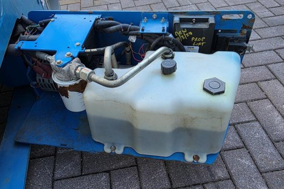 Genie GS2632 Electric, 10m Working Height, 227kg Capacit GS2632 Electric, 10m Working Height, 227kg Capacit 2015 2 Scissor...