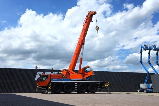 Liebherr LTM1070-4.1 Dutch Vehicle Registration, Diesel, 8x 10049 2006 2 Mobile Cranes image 12