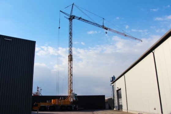 Liebherr MK88 Plus Valid Inspection, 45 m Flight, 8t Cap, P MK88 Plus Valid Inspection, 45 m Flight, 8t Cap, P 2018 2 Towe...