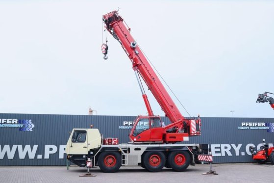 Grove GMK3060 Diesel, 6x6x6 Drive, 60t Capacity, 43m Mai GMK3060 Diesel, 6x6x6 Drive, 60t Capacity, 43m Mai 2015 2 Mobile ...
