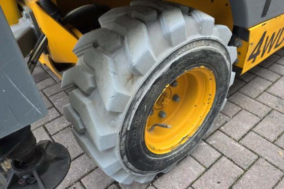 Haulotte Compact 12DX Diesel, 4x4 Drive, 12m Working Height Haulotte Compact 12DX Diesel, 4x4 Drive, 12m Working Height 20...