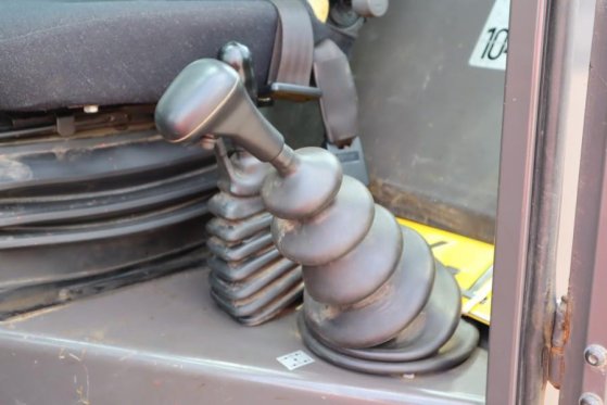 Manitou M30-4 Diesel, 4x4 Drive, 3t Capacity, Triplex Mast M30-4 Diesel, 4x4 Drive, 3t Capacity, Triplex Mast 2015 2 Rough...