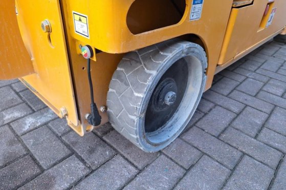Haulotte Compact 10 Electric, 10m Working Height, 450kg Cap Haulotte Compact 10 Electric, 10m Working Height, 450kg Cap 20...