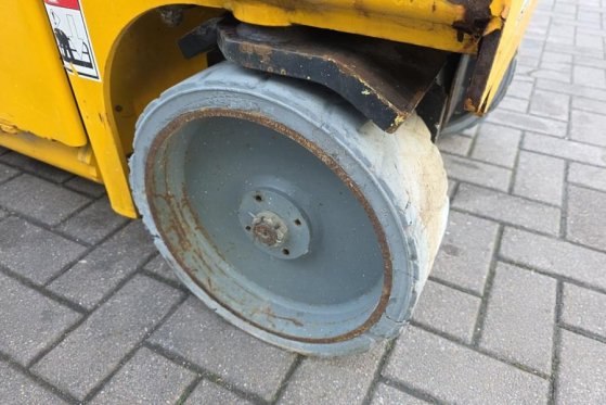 Haulotte Compact 8 Electric, 8.2m Working Height, 350kg Cap Haulotte Compact 8 Electric, 8.2m Working Height, 350kg Cap 20...
