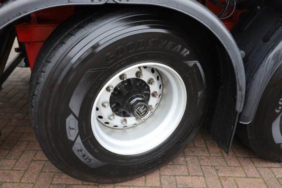 MAX Trailer MAX410 The MAX410 with hydro-mechanical" steering Max Trailer MAX410 The MAX410 with hydro-mechanical" steerin...