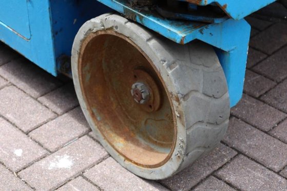 Genie GS2646 Electric, Working Height 9.80m, Capacity 45 GS2646 Electric, Working Height 9.80m, Capacity 45 2013 2 Scissor...