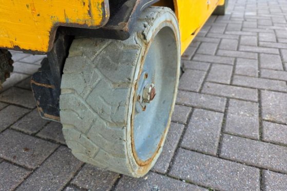 Haulotte Compact 10N Electric, 10m Working Height, 230kg Ca Haulotte Compact 10N Electric, 10m Working Height, 230kg Ca 20...