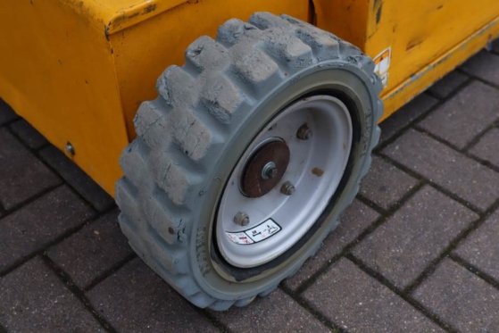 Haulotte STAR 12 Electric, 12m Working Height, 3m Reach, 21 Haulotte STAR 12 Electric, 12m Working Height, 3m Reach, 21 20...