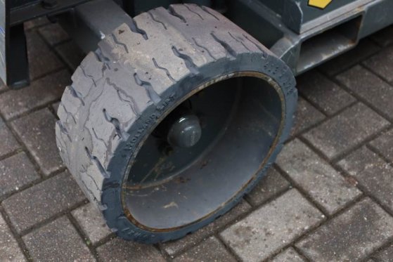 Holland Lift Ecostar HL-11812 Electric, 14m Working Height, 300 Holland lift Ecostar HL-11812 Electric, 14m Working Height...