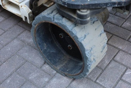 Holland Lift Ecostar HL-11812 Electric, 14m Working Height, 300 Holland lift Ecostar HL-11812 Electric, 14m Working Height...