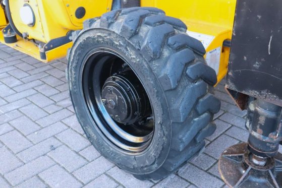 Haulotte H18SXL Diesel, 4x4 Drive, 18m Working Height, 500k Haulotte H18SXL Diesel, 4x4 Drive, 18m Working Height, 500k 20...