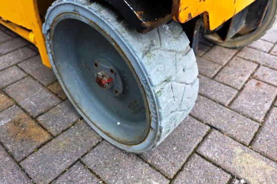 Haulotte Compact 10N Electric, 10m Working Height, 230kg Ca Haulotte Compact 10N Electric, 10m Working Height, 230kg Ca 20...