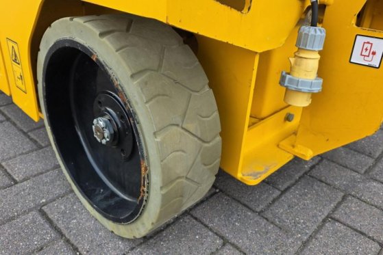 JCB S4046E Valid inspection, 14m Working Height, 320kg S4046E Valid inspection, 14m Working Height, 320kg 2021 2 Scissor L...