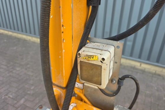 Haulotte COMPACT 10DX Diesel, 4x4 Drive, 10.2m Working Heig Haulotte COMPACT 10DX Diesel, 4x4 Drive, 10.2m Working Heig 20...