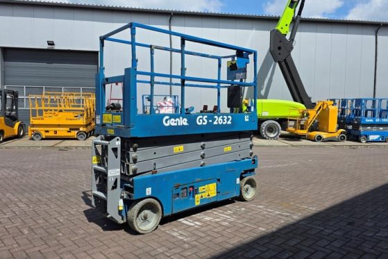 Genie GS2632 Electric, 10m Working Height, 227kg Capacit GS2632 Electric, 10m Working Height, 227kg Capacit 2015 2 Scissor...