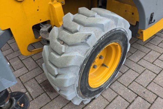 Haulotte Compact 12DX Diesel, 4x4 Drive, 12m Working Height Haulotte Compact 12DX Diesel, 4x4 Drive, 12m Working Height 20...