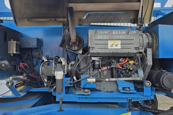 Genie ZX135/70 Diesel, 4x4x4 Drive, 43m Lifting Height, ZX135/70 Diesel, 4x4x4 Drive, 43m Lifting Height, 2013 2 image 14