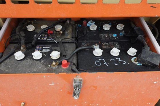 JLG M4069 Hybrid, 14.2m Working Height, 360kg Capacity M4069 Hybrid, 14.2m Working Height, 360kg Capacity 2011 2 Scissor L...