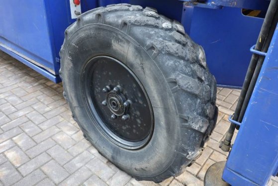 Liftlux SL245-25D 4WD Diesel, 4x4 Drive, 26.5m Working Hei Liftlux SL245-25D 4WD Diesel, 4x4 Drive, 26.5m Working Hei 2003...