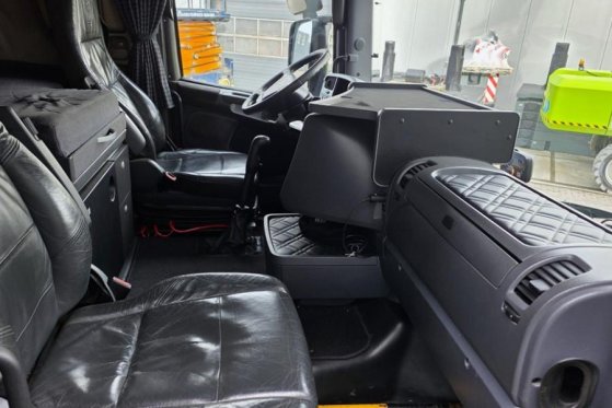 Scania R560 6x4 Dutch Registration, Diesel, 6x4 Drive, Ad R560 6x4 Dutch Registration, Diesel, 6x4 Drive, Ad 2009 2 Tracto...