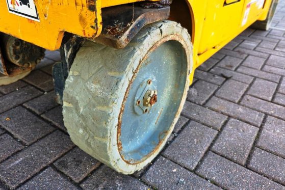 Haulotte Compact 8 Electric, Batteries 2025, 8.2m Working Haulotte Compact 8 Electric, Batteries 2025, 8.2m Working 2015 2...