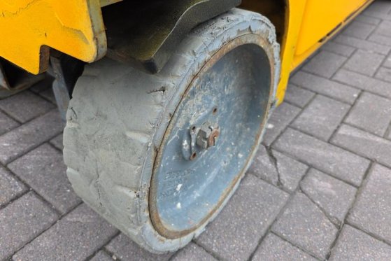 Haulotte Compact 10N Electric, 10m Working Height, 230kg Ca Haulotte Compact 10N Electric, 10m Working Height, 230kg Ca 20...