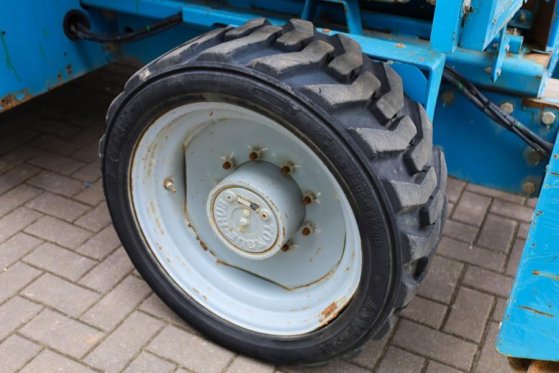 Genie GS4390 Diesel, 4x4 Drive, 15m Working Height, 680k GS4390 Diesel, 4x4 Drive, 15m Working Height, 680k 2012 2 Scissor...