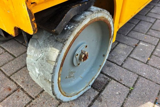 Haulotte Compact 10N Electric, 10m Working Height, 230kg Ca Haulotte Compact 10N Electric, 10m Working Height, 230kg Ca 20...