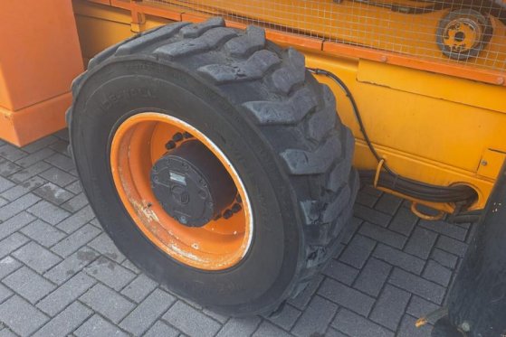 Holland Lift Megastar G320DL30-4WDS/N Diesel, 4x4x4 Drive, 34m Holland lift Megastar G320DL30-4WDS/N Diesel, 4x4x4 Drive, ...