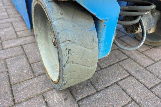 Genie GS2632 Electric, 10m Working Height, 227kg Capacit GS2632 Electric, 10m Working Height, 227kg Capacit 2015 2 image 14