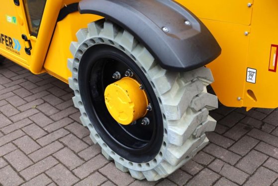 JCB 525-60E Fully Electric, 2500kg Capacity, 6m Liftin 525-60E Fully Electric, 2500kg Capacity, 6m Liftin 2022 2 image 59