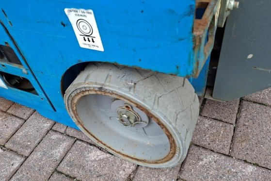 Genie GS1932 Electric, Batteries 10-2025, Working Height 4842 2010 2 image 14