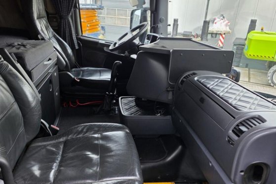 Scania R560 6x4 Dutch Registration, Diesel, 6x4 Drive, Ad R560 6x4 Dutch Registration, Diesel, 6x4 Drive, Ad 2009 2 Tracto...