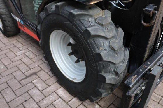 Manitou MC25-4 Valid Inspection, Diesel, 4x4 Drive, 2.5t C MC25-4 Valid Inspection, Diesel, 4x4 Drive, 2.5t C 2021 2 Rough...