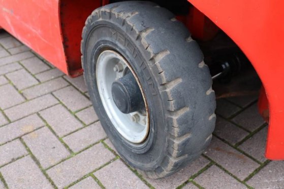 Manitou MI25D Valid inspection, *Guarantee! Diesel, 4x2 Dr MI25D Valid inspection, *Guarantee! Diesel, 4x2 Dr 2018 2 Forkl...
