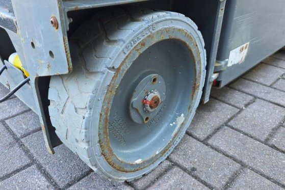 Haulotte Star 6 Electric, Non Marking Tyres, 5.8m Working H Haulotte Star 6 Electric, Non Marking Tyres, 5.8m Working H 20...