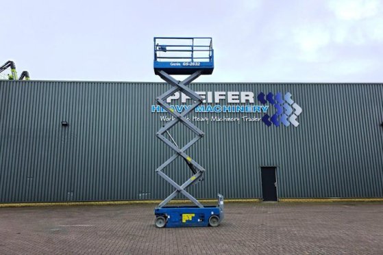 Genie GS2632 Electric, 10m Working Height, 227kg Capacit GS2632 Electric, 10m Working Height, 227kg Capacit 2013 2 Scissor...
