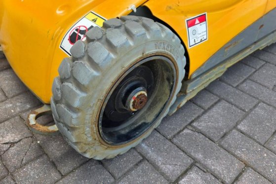 Haulotte STAR 10 Electric, 10m Working Height, 3m Reach, 20 Haulotte STAR 10 Electric, 10m Working Height, 3m Reach, 20 20...