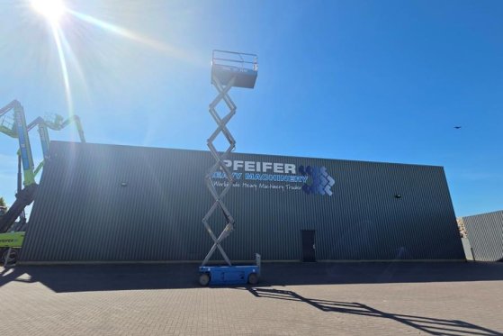 Genie GS3246 Electric, Working Height 11.75 m, 318kg Cap GS3246 Electric, Working Height 11.75 m, 318kg Cap 2015 2 Scissor...