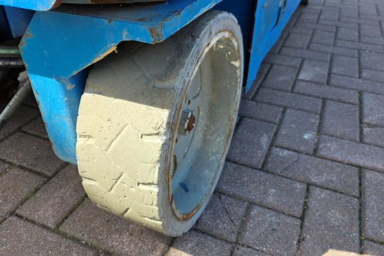 Genie GS2632 Electric, 10m Working Height, 227kg Capacit GS2632 Electric, 10m Working Height, 227kg Capacit 2015 2 Scissor...