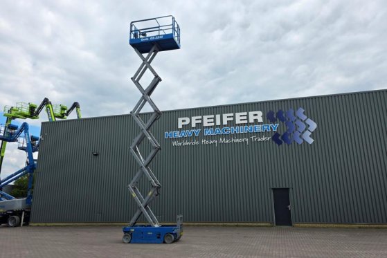 Genie GS3246 Electric, Working Height 11.75 m, 318kg Cap GS3246 Electric, Working Height 11.75 m, 318kg Cap 2015 2 Scissor...