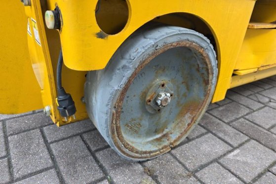 Haulotte Compact 8 Electric, 8.2m Working Height, 350kg Cap Haulotte Compact 8 Electric, 8.2m Working Height, 350kg Cap 20...