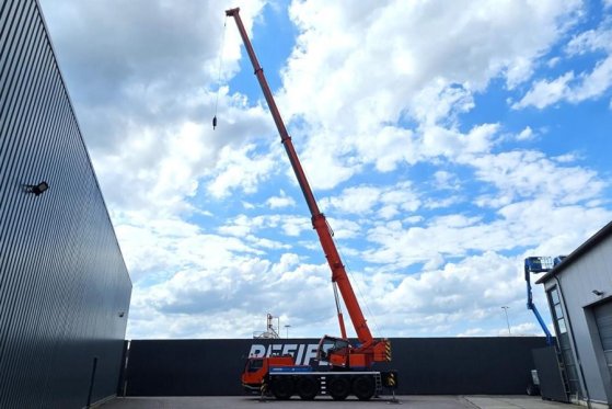 Liebherr LTM1070-4.1 Dutch Vehicle Registration, Diesel, 8x 10049 2006 2 Mobile Cranes image 15